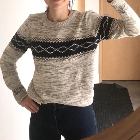 CREAM & NAVY SWEATER - Picture 13 of 14